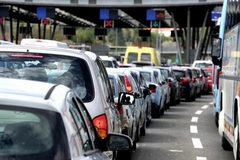 Kolone na granicama BiH i Hrvatske 10 km zbog novih propisa