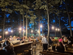 U petak u Čičinom sokačetu živa svirka: Uživajte u ljetnoj bašti uz Trio Acustico