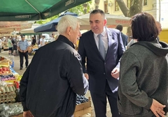 (VIDEO) Snimak s pijace u Trebinju izazvao lavinu: Zbog čega svi pričaju o Minićevom BAKŠIŠU