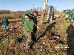 Nakon pisanja InfoBijeljina: Radnici "Komunalca" očistili prostor oko spomenika u Dragaljevcu