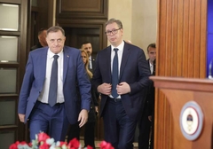 Vučić razgovarao sa Dodikom: Situacija je sve teža