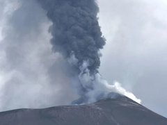 Etna izbacila oblak pepela visok sedam kilometara