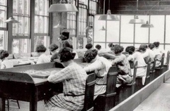 RADIJUM DJEVOJKE: Tamno vrijeme svijetlećih satova zbog kojih je umrlo desetine mladih žena