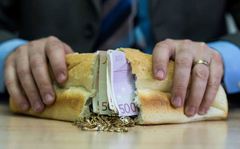 Novi saziv, stare inicijative: Hoće li parlament Srpske oteti funkcionerima „BIJELI HLJEB“ iz usta