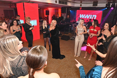 Lazić, Sinanovićeva i Ivkićeva razveselili radnike i prijatelje kompanije "WWin"