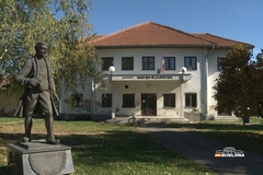 Mještani Popova plaše se tragedije i uzalud pišu dopise: Dom kulture zaboravljen čim je prošla trka za glasove (FOTO)