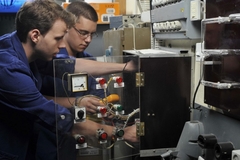 Korona prepolovila praksu učenika