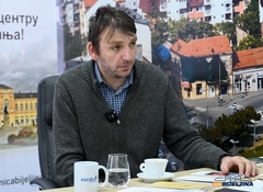 Pjesnik Slobodan Jović u emisiji "Kafica": Sve mane iz društva se preselile i u umjetnost