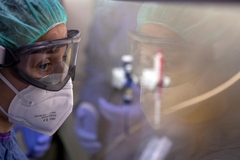 "Cijelo osoblje je plakalo kao kiša": Od posljedica kovida-19 preminula mlada trudnica U Nišu