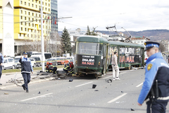 Poznato stanje maloljetnice povrijeđene u tramvajskoj nesreći u Sarajevu