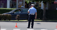 Pijani pješak ometao saobraćaj, policija ga uhapsila