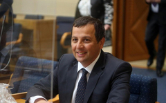 Stevandić izbacio Vukanovića, sjednica parlamenta RS prekinuta (VIDEO)