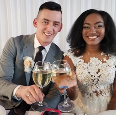 Divna ljubavna priča: Test za koronu spojio momka iz Ljubinja i ta­mno­pu­tu Ame­ri­kan­ku