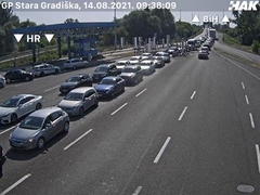 Kolone vozila na granici sa Hrvatskom i Crnom Gorom