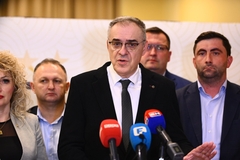 Petković "pušten niz vodu", da li je na redu i Petrović?