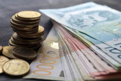 Počinje primijena odluke o ukidanju dinara na KiM, Priština prijeti kaznama