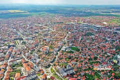 Bijeljina: Inicirali ulicu Novice Simića, sajam knjiga, besplatan bazen i prevoz za penzionere
