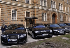 Bahaćenje bh. političara: Ministri troše novac na luksuz i putovanja, dok nadležni organi ništa ne preduzimaju