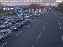 Na prelazima Gradiška i Gradina se čeka i do sat vremena