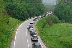 Ogromne gužve na graničnim prelazima, čekanja i do pet sati