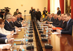 Rješava li se Dodik „prikolica“: Cenzus od 5 odsto visi nad glavom partnera SNSD u vlasti