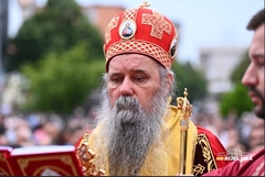 Mitropolit Fotije pjesmom podržao Viktora Orbana (TEKST)