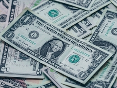 Evro pao ispod jednog dolara