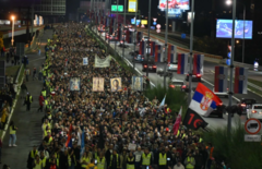 Slila se rijeka ljudi: U Srbiji komemorativni skupovi povodom 11 mjeseci od pada nadstrešnice u Novom Sadu