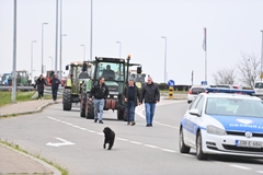Poljoprivrednici poručili sa protesta u Bijeljini: Ako ne obrađujemo zemlju ostaćemo bez hrane