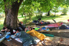 Već 270 sati leže i ne mrdaju: Još traje takmičenje u izležavanju