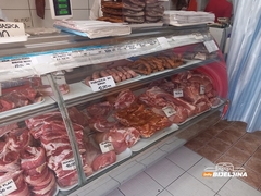 Približava se 1. maj, ovo su cijene roštiljskog mesa u Bijeljini (FOTO)