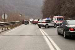 Težak sudar kod tunela Vranduk: Tri osobe povrijeđene