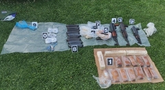 Osumnjičeni predat bijeljinskom tužilaštvu: Policija pronašla devet kg eksploziva i tri automatske puške (FOTO)