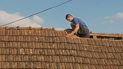 SLIJEP POPRAVLJA I KROVOVE BEZ GREŠKE: Iako ne vidi na oba oka, majstor mnogih zanata