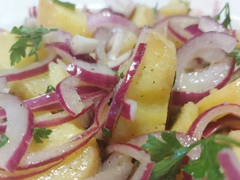 Najukusnija krompir salata sa lukom: Tajna je u jednom jednostavnom koraku