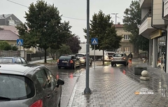 Bijeljina: Šleperom u centru grada ušao u dvije jednosmjerne ulice i izazvao kolaps (FOTO)
