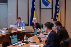 Postoji li crvena linija za nosioce javnih funkcija