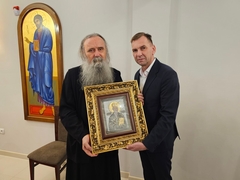 Mitropolit Fotije proslavio krsnu slavu, čestitke uputio i načelnik Ugljevika Dragan Gajić