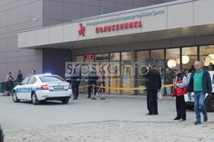 Dojava o bombi u UKC Srpske: Policija na terenu, u toku evakuacija pacijenata