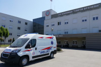 Bijeljinska bolnica kupila sanitetsko vozilo /FOTO/