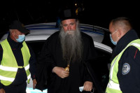Episkopu Joanikiju i sedmorici sveštenika određen pritvor