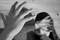 Djevojku tuklo šest maloljetnika: Dječak koji je zaljubljen u nju predvodio napad zbog LJUBOMORE