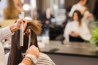 Frizeri i kozmetičari dižu cijene kako bi opstali