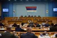 Poslanicima "samo" minut za povredu poslovnika