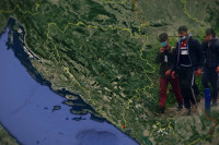 Devet hiljada migranata čeka na granici sa BiH