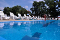 Bazeni u Dvorovima sutra počinju sa radom