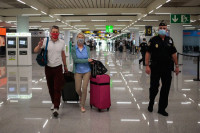 Španija danas ukida vanredno stanje i otvara granice