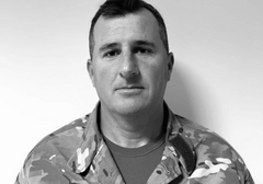 Ovo je vojnik koji je nastradao prilikom gašenja STRAVIČNOG POŽARA u Crnoj Gori