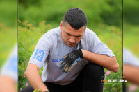 Kumovi iz Bijeljine pokrenuli biznis: Domaći sok od ruže uskoro i u kafićima /FOTO/