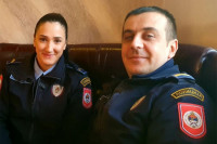 Napadnuti bijeljinski policajci: Savladali osobu s tri potjernice